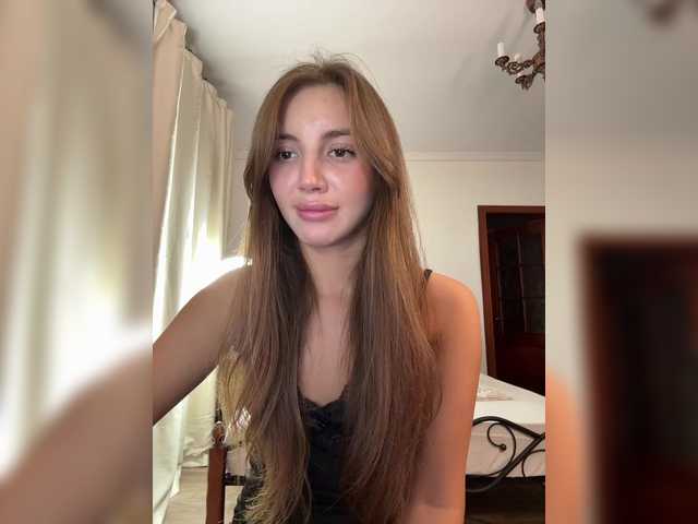 Evelonelfi live cam on BongaCams