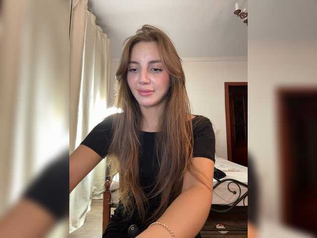 Evelonelfi live cam on BongaCams