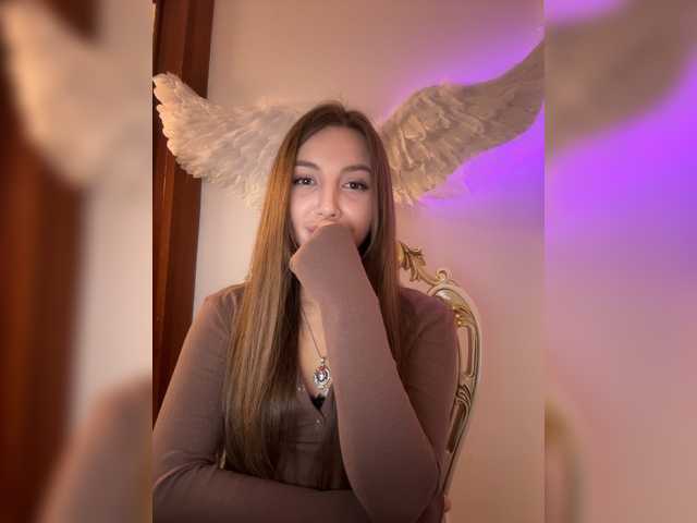 Evelonelfi live cam on BongaCams