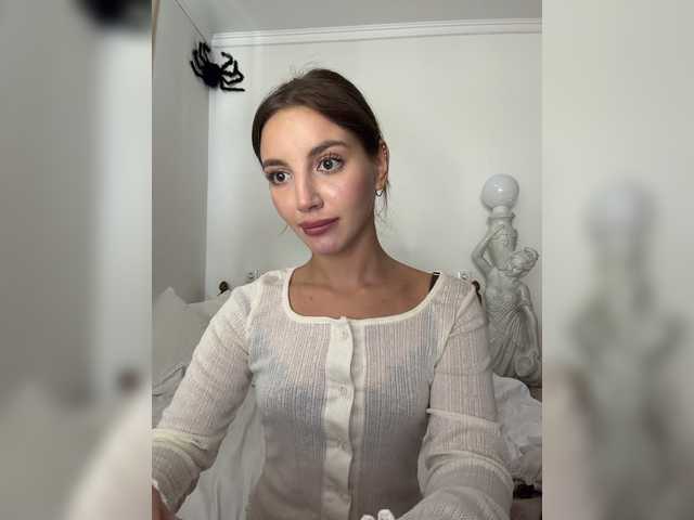 Evelonelfi live cam on BongaCams