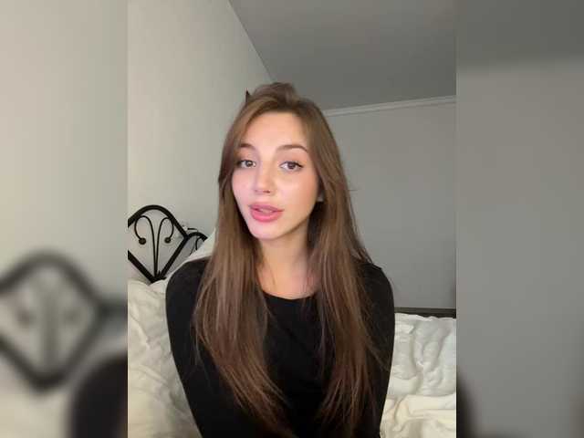 Evelonelfi live cam on BongaCams