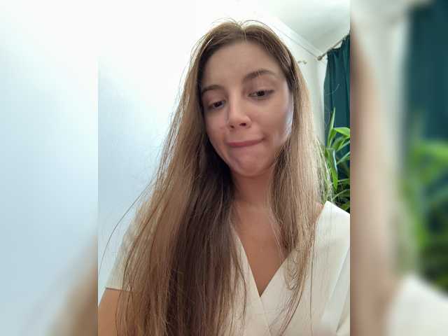 Evelonelfi live cam on BongaCams