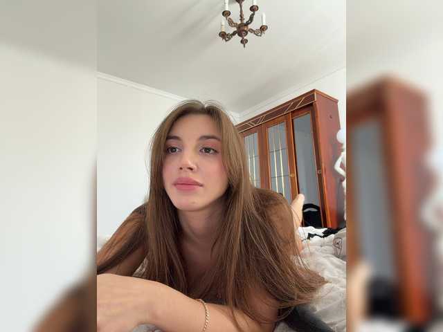 Evelonelfi live cam on BongaCams