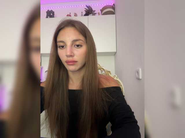 Evelonelfi live webcam show