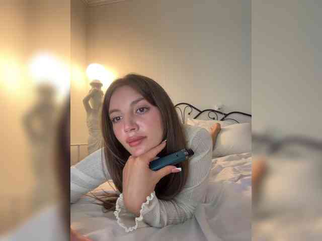 Evelonelfi Live Webcam on BongaCams