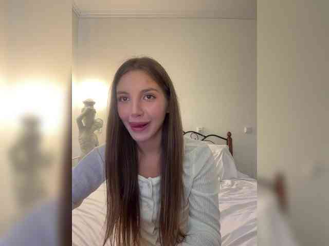 Evelonelfi Live Webcam on BongaCams