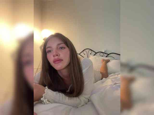 Evelonelfi Live Webcam on BongaCams