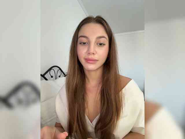 -gazmalvina-'s cam show statistics and live stream