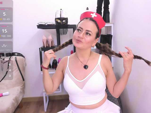 MAGHENTA live cam on BongaCams