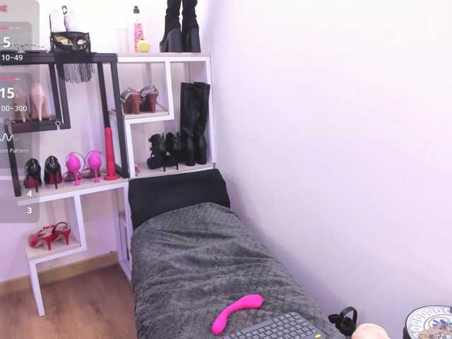 MAGHENTA live cam preview