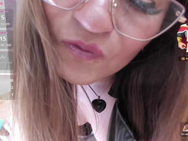 MAGHENTA live cam on BongaCams