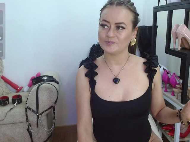 MAGHENTA live cam on BongaCams