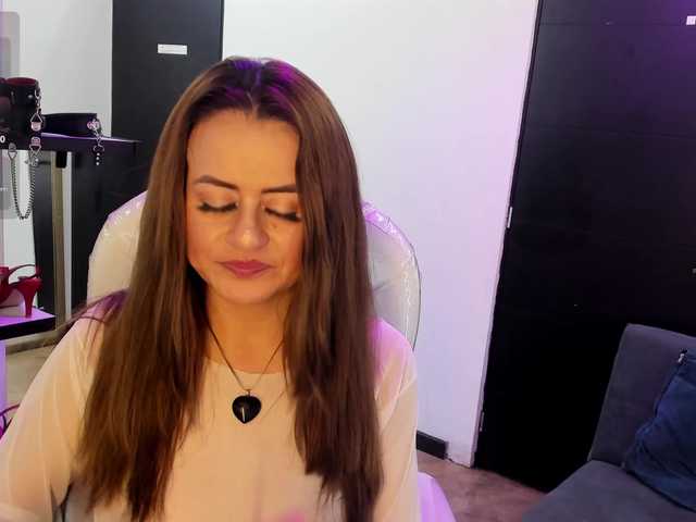 MAGHENTA live cam on BongaCams