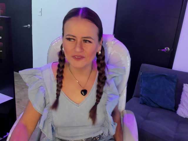 MAGHENTA live cam on BongaCams