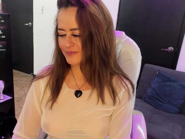 MAGHENTA live cam on BongaCams