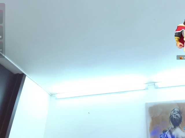 MAGHENTA live cam