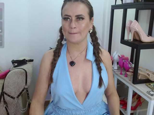MAGHENTA live cam on BongaCams