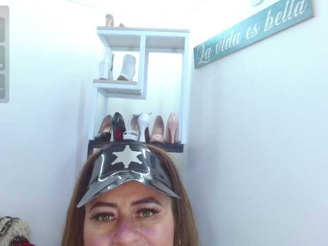 MAGHENTA live cam on BongaCams