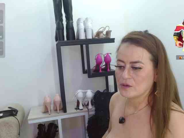 MAGHENTA MAGHENTA