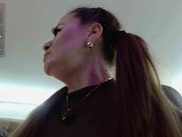 MAGHENTA MAGHENTA