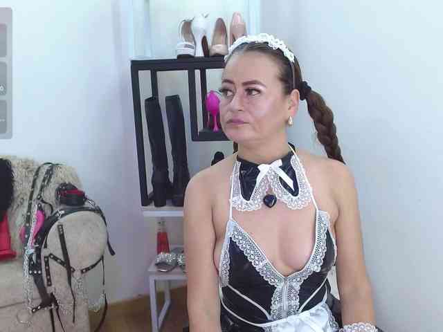MAGHENTA MAGHENTA