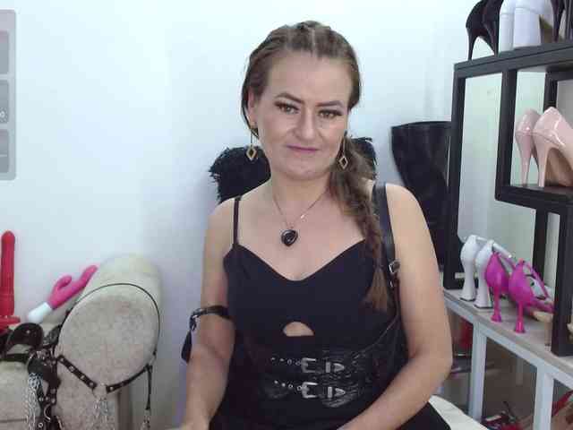 MAGHENTA MAGHENTA