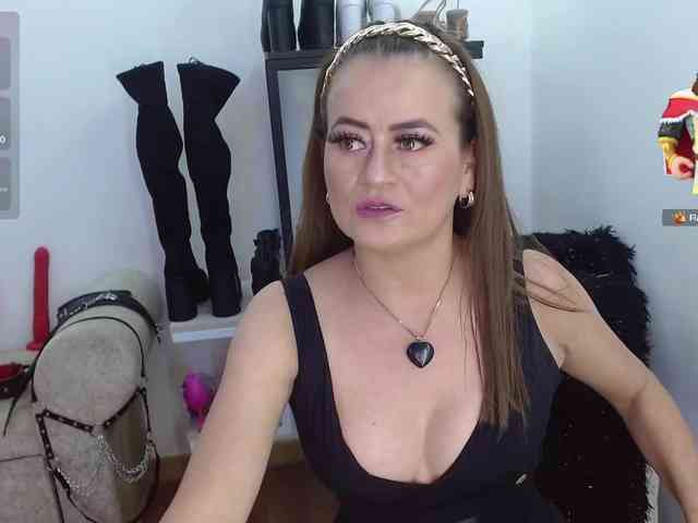 MAGHENTA MAGHENTA