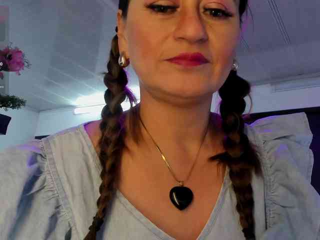 MAGHENTA