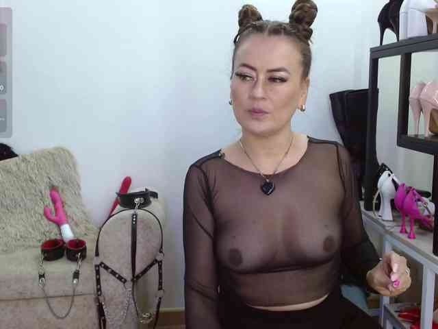 MAGHENTA MAGHENTA