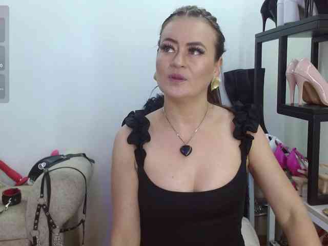 MAGHENTA MAGHENTA