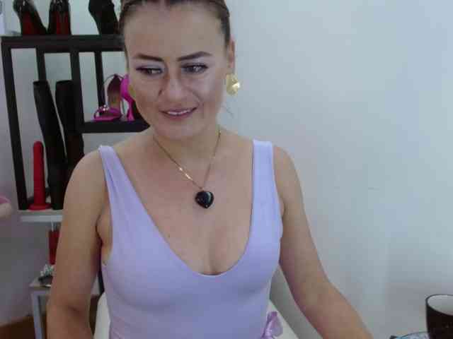 MAGHENTA Live Webcam on BongaCams