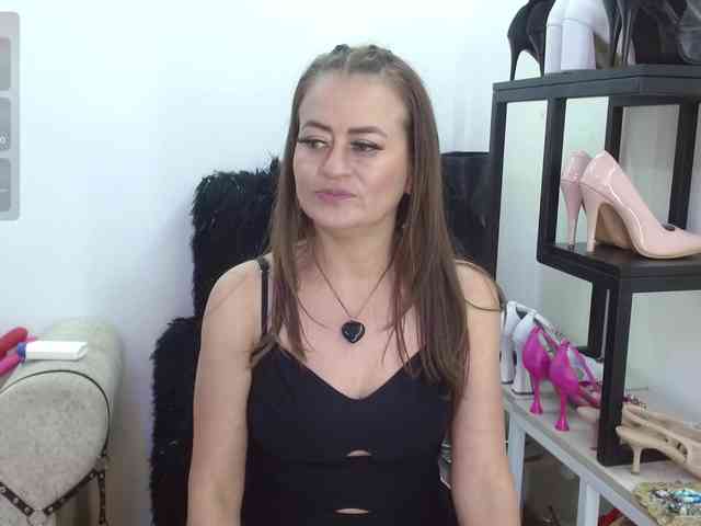 MAGHENTA MAGHENTA