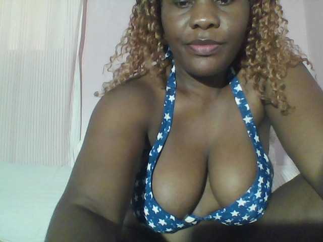 Sexybablas live cam on BongaCams