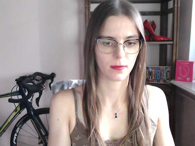 MegiKiss live cam preview