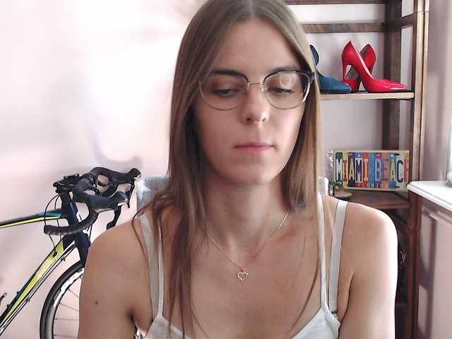 MegiKiss live cam