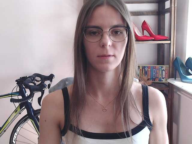 MegiKiss's BongaCams show and profile