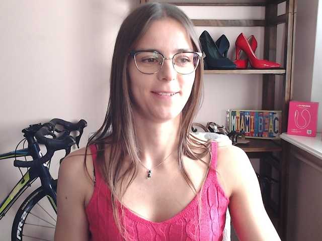 MegiKiss live cam on BongaCams