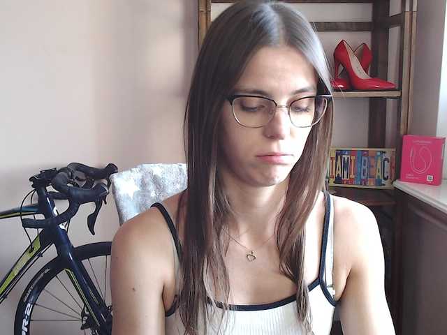 MegiKiss — live female cam