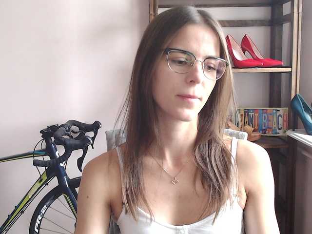 MegiKiss's BongaCams show and profile