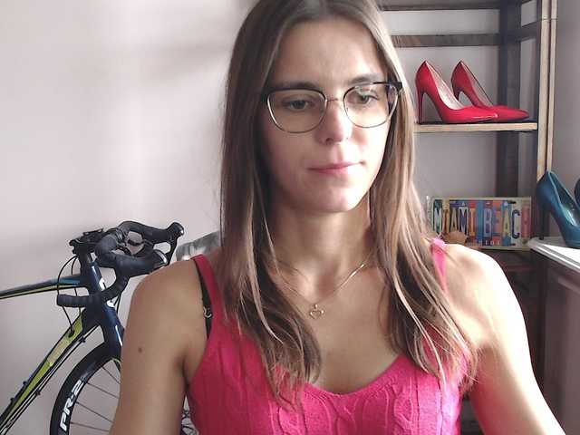 MegiKiss's BongaCams show and profile