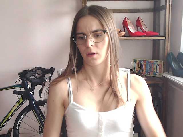 MegiKiss live cam