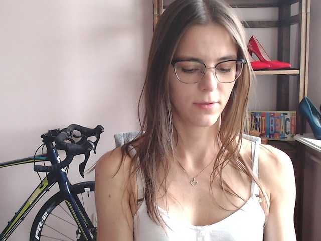 MegiKiss's BongaCams show and profile