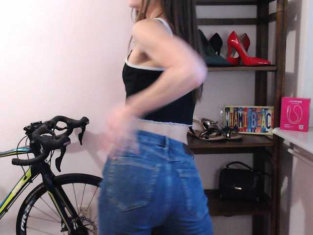 MegiKiss live cam on BongaCams