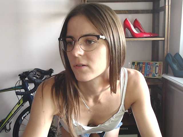 MegiKiss live cam on BongaCams