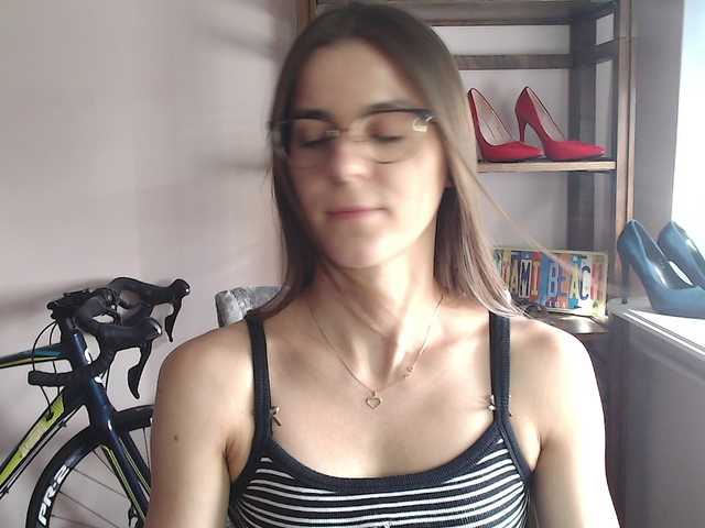 megikiss cam belle