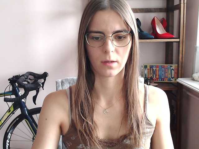 MegiKiss live cam