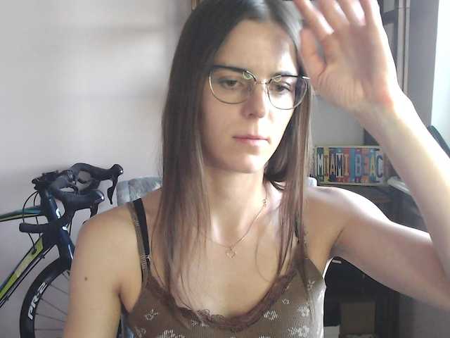 megikiss cam belle