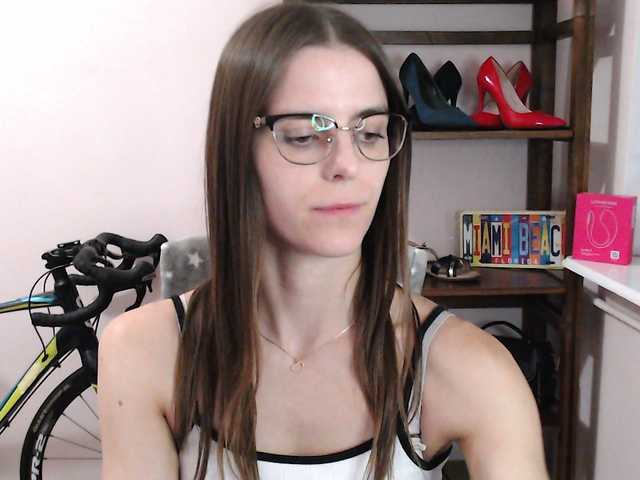 MegiKiss — live female cam