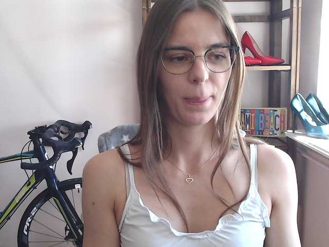 MegiKiss live cam on BongaCams