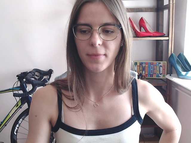 MegiKiss live cam on BongaCams